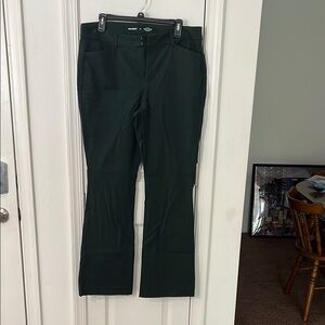 Size 14 Old Navy Forest Green Pixie Flare Pants